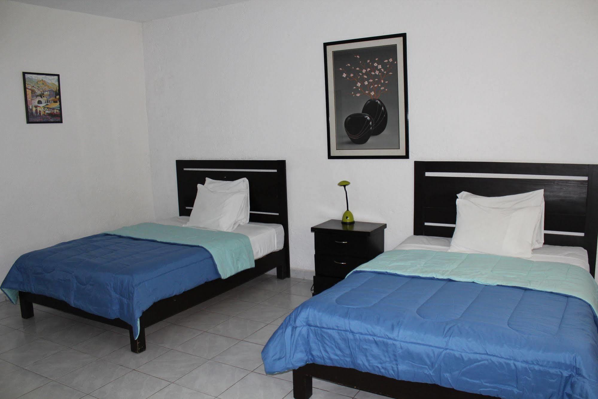Hotel Villas Cuernavaca Темикско Екстериор снимка