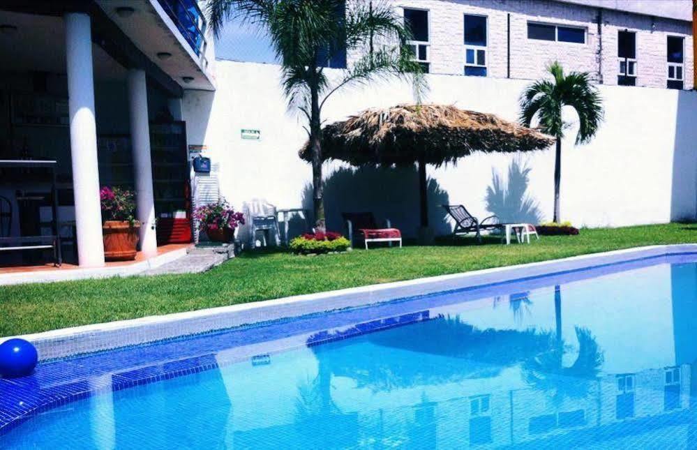 Hotel Villas Cuernavaca Темикско Екстериор снимка