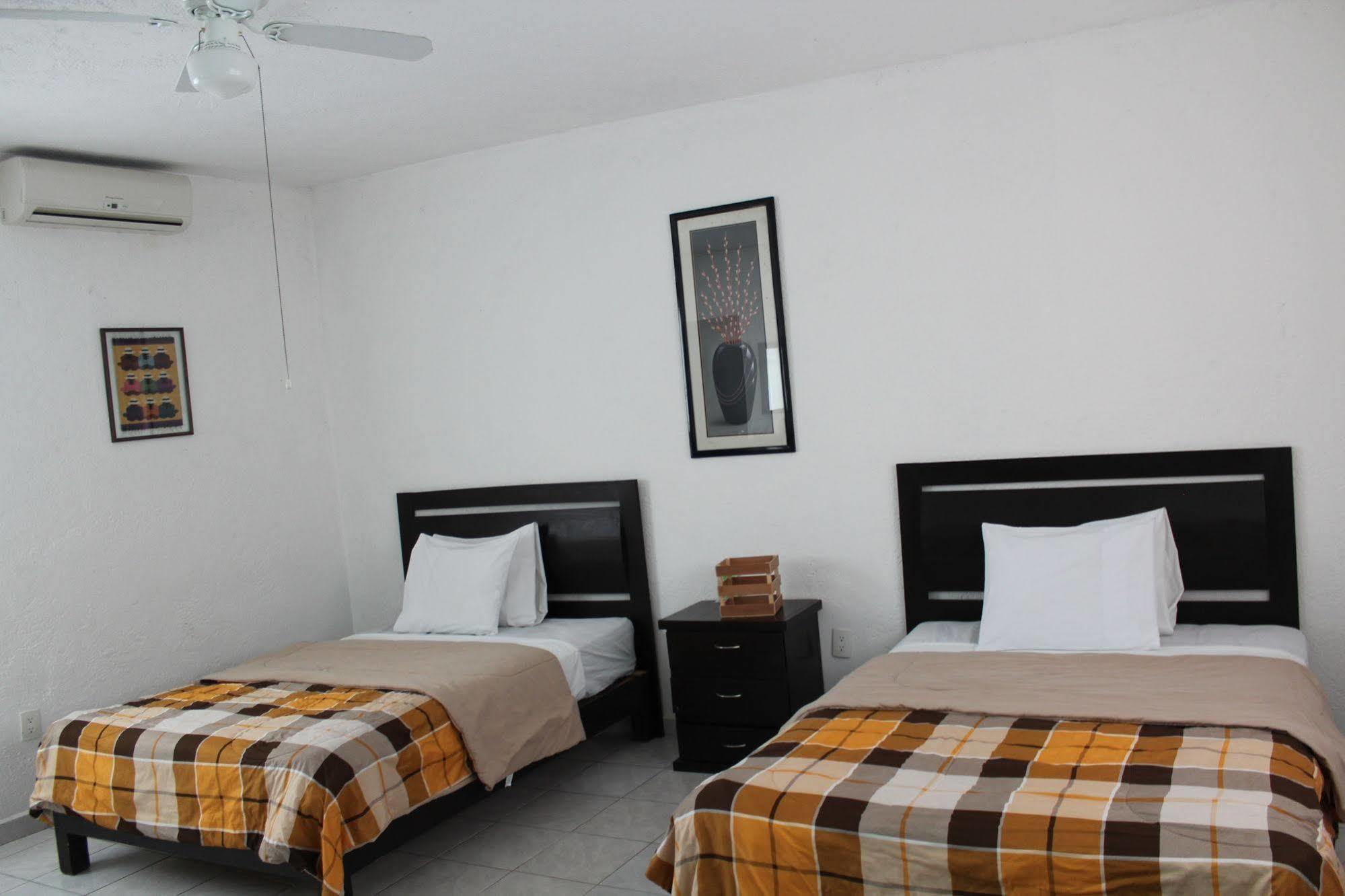 Hotel Villas Cuernavaca Темикско Екстериор снимка